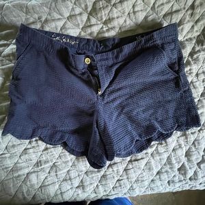 Lilly Pulitzer Navy Buttercup Shorts. Size 16